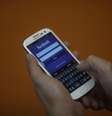 <p>O estudo da Deloitte & Touche também considera a demanda por aparelhos e serviços de conectividade gerada pela rede social</p>  Foto: Ricardo Moraes / Reuters
