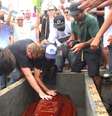 <p>Corpo de Ricardo dos Santos foi sepultado nesta quarta-feira</p>  Foto: Marcelo Bittencourt / Futura Press