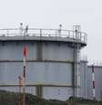 <p>Tanques de armazenamento de água da usina de Fukushima, no Japão</p>  Foto: Shizuo Kambayashi / Reuters