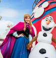 Anna, Olaf e Elsa, de 'Frozen', marcam presença em navio da Disney  Foto: Disney / Divulgação