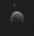 <p>Segundo a Nasa, o voo orbital do BL86 foi o mais pr&oacute;ximo &agrave; Terra de um asteroide desse tamanho desde 1999.</p>  Foto: YouTube/NASA