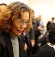 Junko Ishido, mãe de jornalista japonês Goto, mantido refém pelo Estado Islâmico, fala com jornalistas em Tóquio. 28/1/2015  Foto: Yuya Shino / Reuters