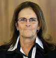 <p>Os papeis da Petrobras, dirigida por Maria das Graças Foster, perderam 11,21% entre os preferenciais, e os ordinários caíram 10,48%</p>  Foto: Ueslei Marcelino / Reuters