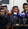<p>Safi Yousef, pai do piloto jordaniano Muath al-Kasaesbeh, faz apelo ao Estado Isl&acirc;mico, em 29 de janeiro</p>  Foto: Muhammad Hamed / Reuters