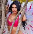 <p>Modelo disse que não teve surto de raiva por querer divulgação na mídia</p>  Foto: Instagram/ @sheislanehayalla / Reprodução