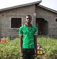 Sobreviente do Ebola Alimamy Kanu posa para fotos em Freetown, Serra Leoa.  Foto: Baz Ratner / Reuters
