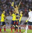 Colômbia garantiu classificação para o Mundial de 2015  Foto: Andres Stapff / Reuters
