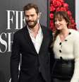 <p>Protagonista ao lado de Jamie Dornan, Dakota não quer que a família assista ao filme</p>  Foto: Mark Coppola / Getty Images 