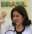 <p>Com gritos como "Não à privatização; da Caixa eu não abro mão", funcionários do banco compareceram à cerimônia de posse da nova presidente da instituição, Miriam Belchior</p>  Foto: Fabio Rodrigues-Pozzebom (BRAZIL - Tags: BUSINESS POLITICS) / Reuters
