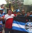 Torcedores de Inter e Grêmio confraternizam antes de duelo em 2012; tentativa de torcida mista em clássico   Foto: Luis Felipe dos Santos / Terra