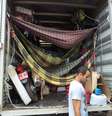 Trabalhadores trafegavam dentro do baú de um caminhão  Foto: PRF / Divulgação