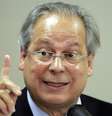 <p>José Dirceu nega que atividades de sua consultoria tenham relação com corrupção na Petrobras</p>  Foto: Paulo Whitaker / Reuters