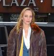Uma Thurman chega sem maquiagem para a gravação do 'Today Show'  Foto: The Grosby Group