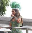 Com uma fantasia verde, Ivete agita o público no Carnaval de Salvador, na tarde deste domingo  Foto: Wallace Barbosa, JC Pereira e Wesley Costa / AgNews