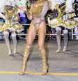 <p>Rainha de bateria Aline Oliveira mostrou ter muito samba no p&eacute;</p>  Foto: Leo Franco e Edimar Ferreira / AgNews