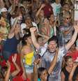 <p>Torcedores da Vai-Vai comemoram a conquista do 15º título da agremiação no Grupo Especial do Carnaval de São Paulo</p>  Foto: Leonardo Benassatto / Futura Press