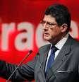 <p>Ministro da Fazenda, Joaquim Levy destacou que doações de dinheiro praticamente não pagam Imposto de Renda</p>  Foto: Paulo Whitaker / Reuters