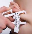 Quando a obesidade está associada à diabetes, a saúde bucal requer cuidados ainda mais especiais para evitar inflamações gengivais e até perda dental  Foto: Marcin Sylwia Ciesielski / Shutterstock