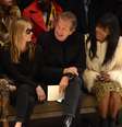 Kate Moss, Mario Testino e Naomi Campbell no desfile da Burberry  Foto: Getty Images