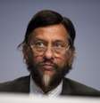 <p><span style="font-size: 11.5pt; line-height: 115%; font-family: Arial, sans-serif;">Rajendra Pachauri, de 74 anos, iria se apresentar nessa segunda-feira (23) a um tribunal de Nova Délhi para evitar ter a prisão preventiva decretada e conseguir pagar fiança</span></p>  Foto: Steffi Loos / Reuters