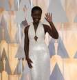 Atriz Lupita Nyong'o na cerimônia do Oscar em Hollywood, em fevereiro de 2015  Foto: Mario Anzuoni / Reuters