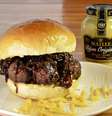 <p><strong>Na Mata:</strong> meatballs, mini brioche, com molho de mostarda e cebolas caramelizadas</p>  Foto: Divulgação
