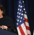 A secretária-assistente de Estado, Roberta Jacobson, concede entrevista em Washington. 27/02/2015.  Foto: Gary Cameron / Reuters