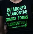 Mulher participa de ato pró-aborto em São Paulo, em 2014  Foto: Renato S. Cerqueira / Futura Press