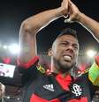 Torcida elogiou ídolo no Twitter com a hashtag #AUltimaDoMoicano  Foto: Gilvan de Souza / Flamengo/Divulgação