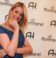 Além de modelo e apresentadora, Ana Hickmann possui uma marca própria que vende 14 categorias de produtos, incluindo desde esmaltes até bolsas, óculos e joias  Foto: AgNews