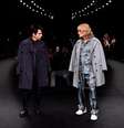 Atores foram surpresa no encerramento do desfile na semana de moda francesa  Foto: Getty Images