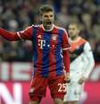 Muller solta o grito de gol após cobrar pênalti com classe e marcar o primeiro do Bayern  Foto: Christof Stache / AFP