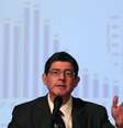 <p>Joaquim Levy defendeu o compromisso com a meta de superávit primário no Senado</p>  Foto: Ueslei Marcelino / Reuters