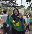 <p>Manifestante aparece vestido de Ozzy Osbourne na cidade de Bauru</p>  Foto: Talita Zaparolli / Especial para Terra
