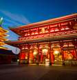 Mesmo com toda modernidade, Tóquio mantém pontos históricos e culturais, como o templo Asakusa    Foto: tungtopgun/Shutterstock