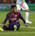 <p>Contratação de Neymar pelo Barcelona é alvo de polêmicas</p>  Foto: Emilio Morenatti / AP