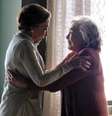 Fernanda Montenegro e Nathalia Timberg vivem romance em 'Babilônia'  Foto: TV Globo / Divulgação