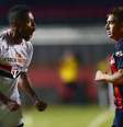Michel Bastos é um dos melhores jogadores do São Paulo em 2015  Foto: Nelson Almeida / AFP