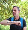 Alessandro disse não ter mais esperanças de encontrar o pai com vida  Foto: Fábio Santos / Terra