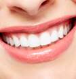 Hoje em dia é possível mudar, desde a cor, até o volume dos tecidos gengivais de uma forma bem menos invasiva e dolorida e dentro do próprio consultório  Foto: kurhan / Shutterstock