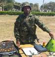 "Seu primeiro erro ao lidar com explosivos também será o seu último", diz sargento  Foto: Exército da Colômbia / Divulgação