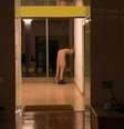 <p>Intérpretes recriam formas para o corpo com uso de figurino</p>  Foto: João Caldas / Divulgação