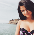 Selena Gomez posou de biquíni nesta segunda-feira (23)  Foto: Instagram / Reprodução