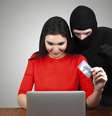 <p>Ao mesmo tempo em que estamos cada vez mais dependentes da internet, também devemos tomar cuidado com nossos dados pessoais</p>  Foto: iStock