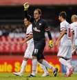 Rogério Ceni se redimiu de mico com gol de falta contra Linense  Foto: Marcello Zambrana / Agif
