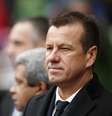 <p>Dunga sabe do problema que uma derrota pode fazer no seu trabalho</p>  Foto: John Sibley / Reuters