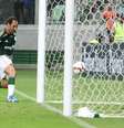 <p>Edmundo fez hist&oacute;ria com a camisa 7 do Palmeiras</p>  Foto: Leonardo Benassatto / Futura Press