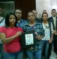 <p>Manifestantes impedidos de entrar no plenário da Assembleia</p>  Foto: Daniel Favero / Terra