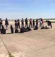 <p>Bagagens são revistadas após alerta de bombas em avião</p>  Foto: Twitter
