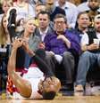 Dwayne Wade sofreu contusão no joelho esquerdo e pode desfalcar Heat na fase decisiva da temporada  Foto: Jason Miller / AFP